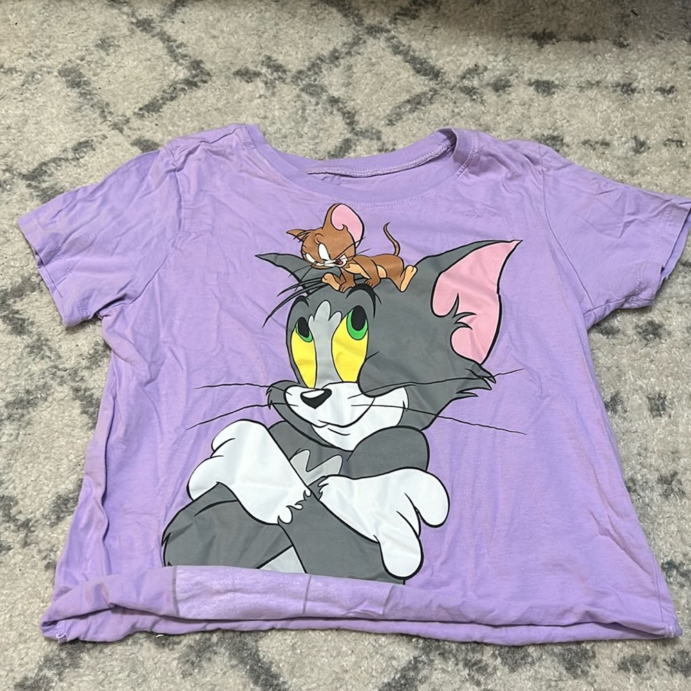 Juniors Tom and Jerry crop top SIZE LARGE